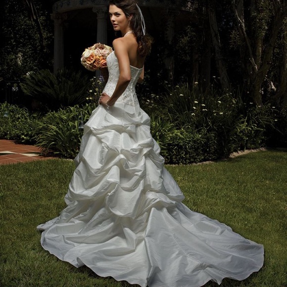 Wedding Dress - Picture 7 of 8